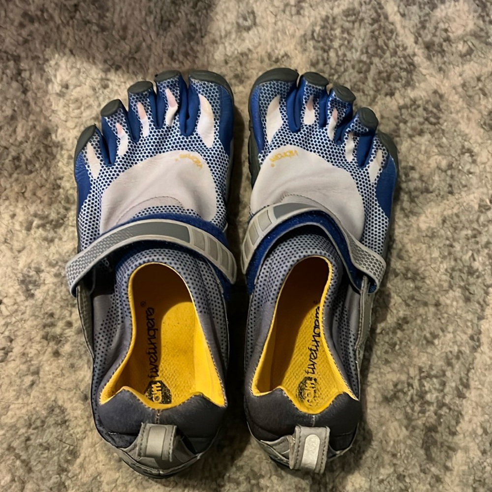 Great condition foot shoes